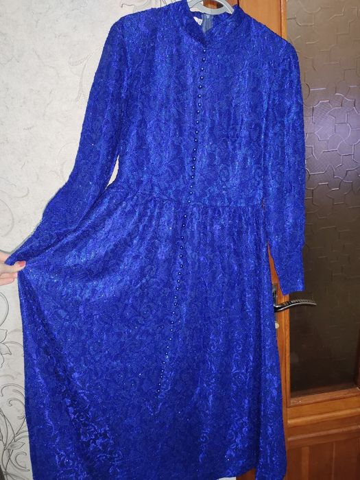 Вечернее платье гепюровое