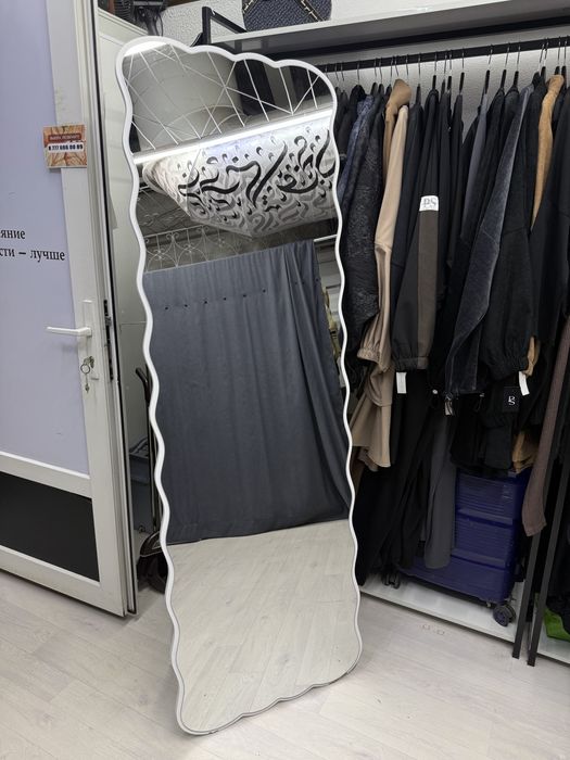 Продам зеркало напольное