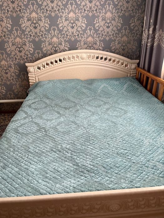 Продам б/у спальный гарнитур. Самовывоз.