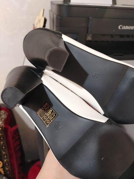 Продам туфли женские 38 размера