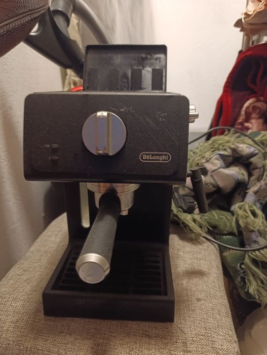 Продам кофе машину Delonghi