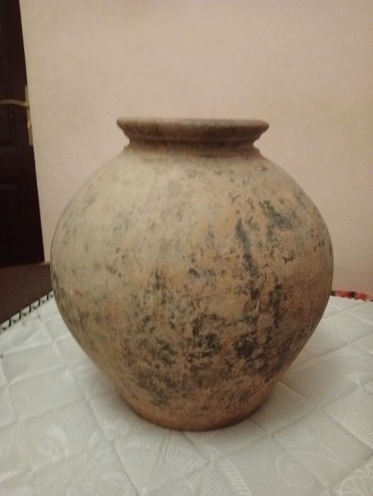 Хум сотилади 19асрнинг охири 20 асрнинг бошларида ясалган