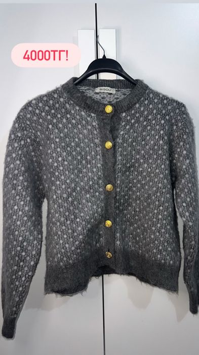 Новые джемпераа очень теплые!