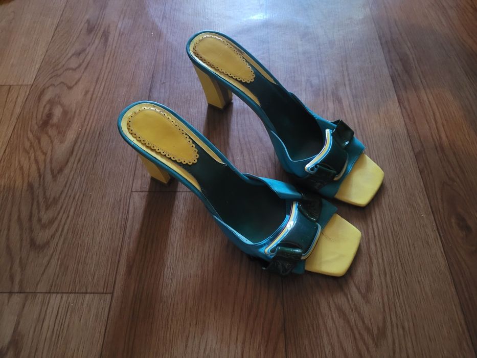 Босоножки  MaxMaro (размер 40)