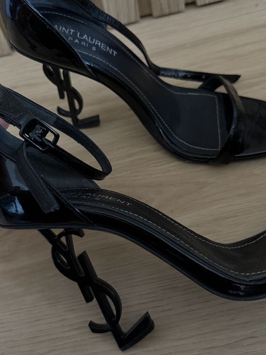 Sandale YSL , toc 12 cm . Marimea 38