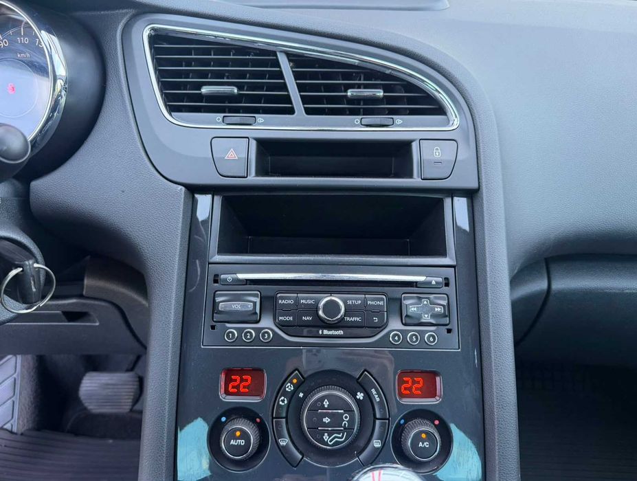 Peugeot 5008 1.6HDI