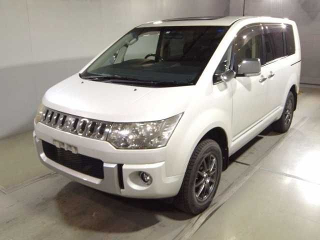 Mitsubishi Delica D:5 ( delica d5 в разбор запчасти )