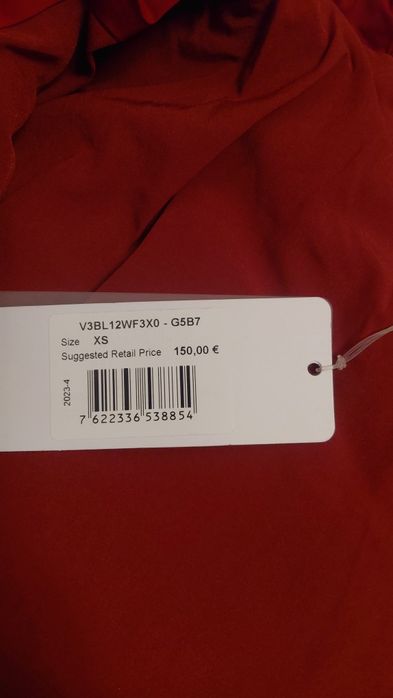 Grleaca lunga noua Guess marimea XS