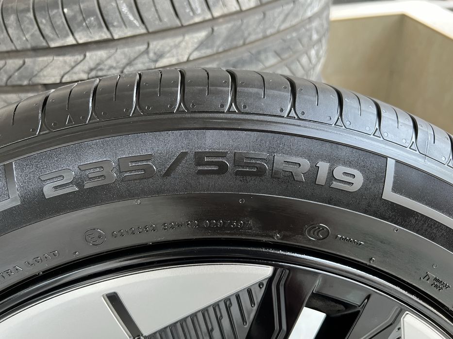 Екі жалаңаш әйелдің видеосын қараңыз