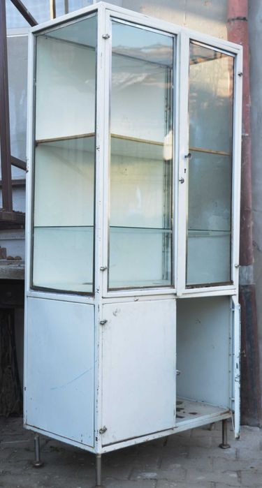 Cabinet medicinal sanitar - design industrial - Retro