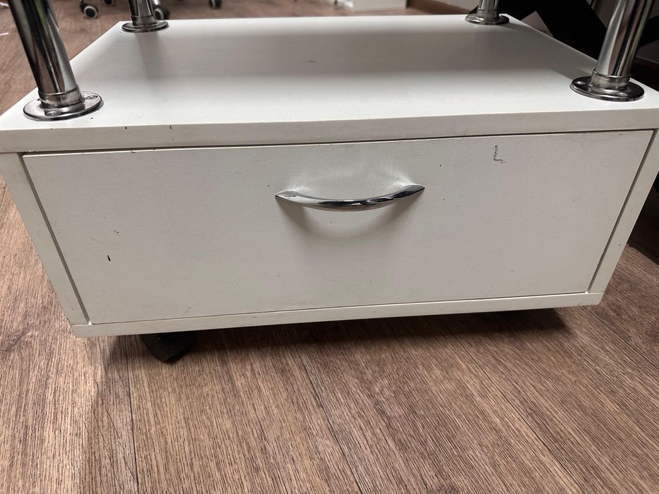 Продам этажерка помощник мастера