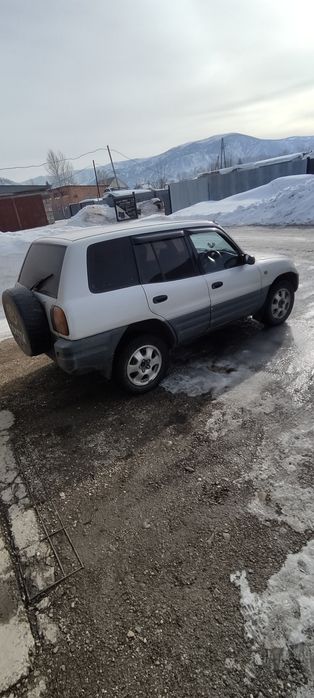 Продам Toyota RAV4 1995 года