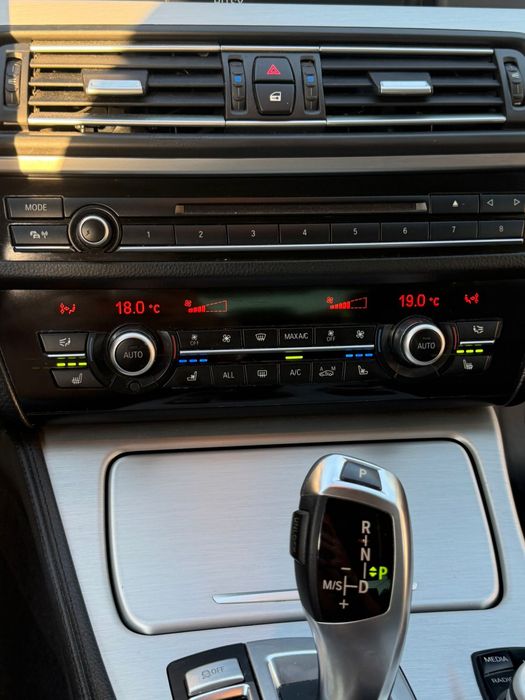 BMW 5 Series 2012 — imagine 4