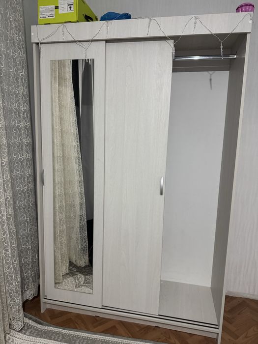 Шкаф купе белого цвета