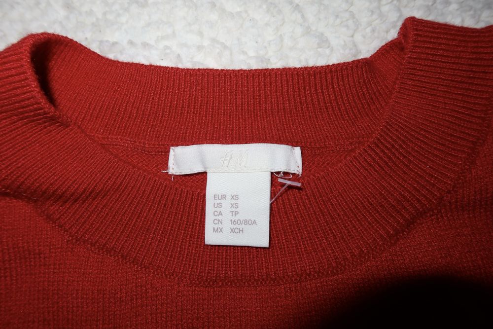 Дамски коледен пуловер H&M размер XS