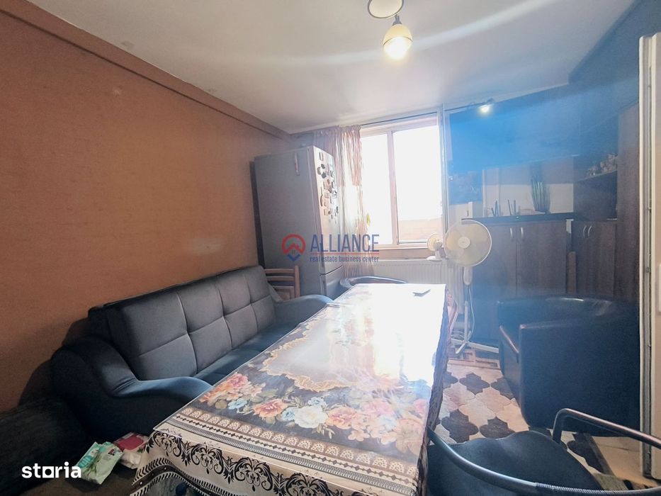 CENTRU - Casa solida cu etaj ,la pret de apartament !
