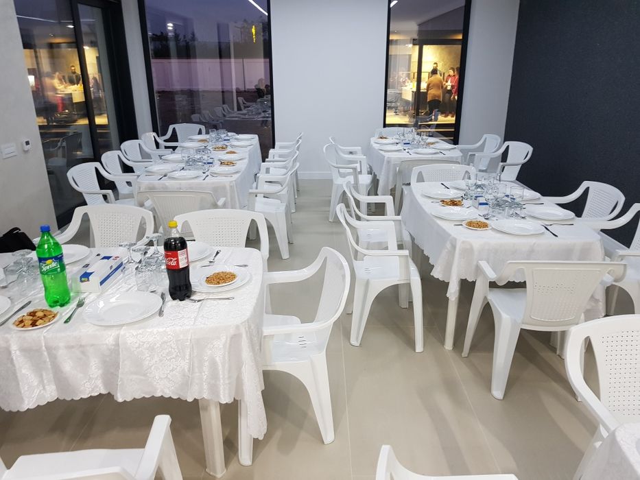 Inchiriere logistica evenimente / mese / scaune / vesela