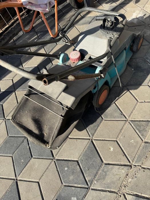 Газонокосилка электрическая