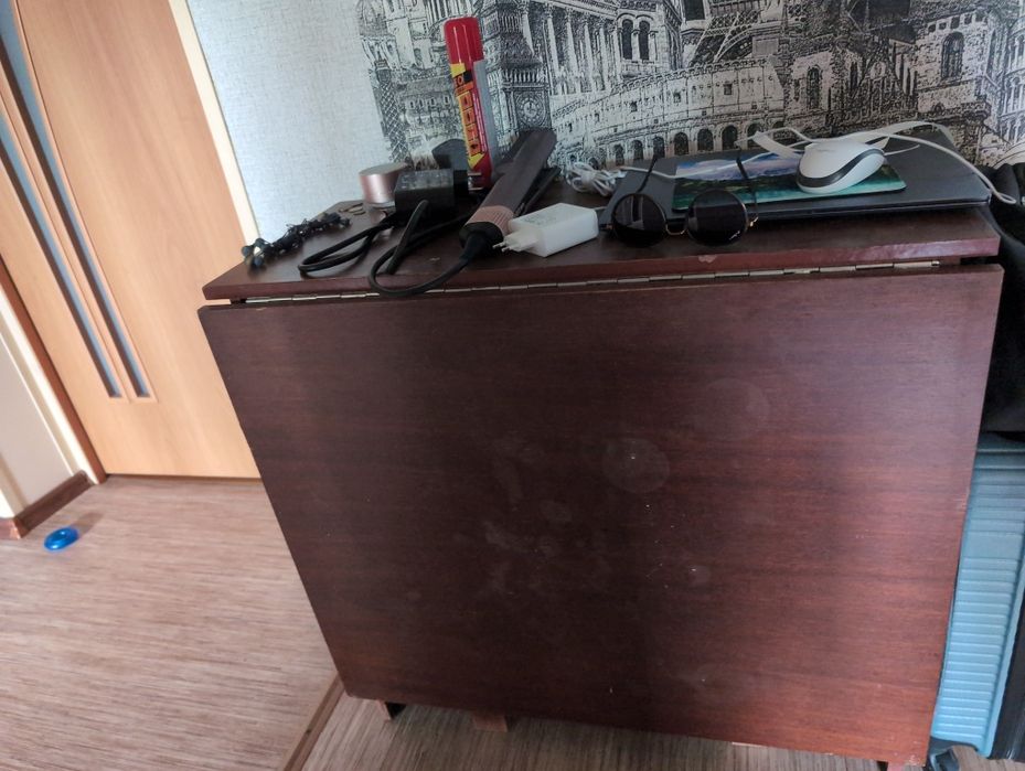 Отдам даром стол