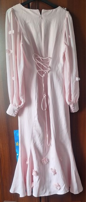 платье нежный и красивой