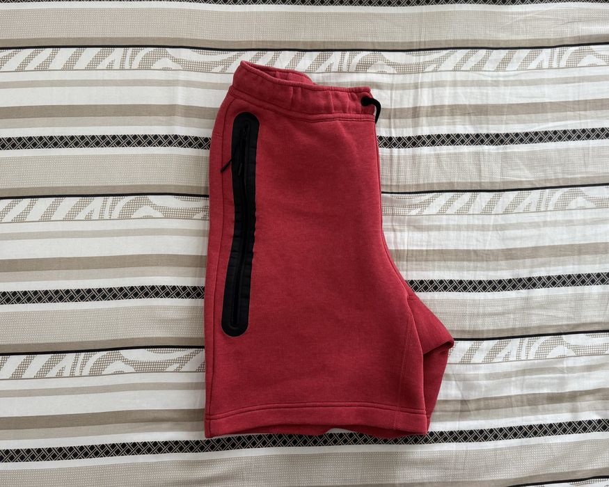 Pantaloni scurti Nike tech