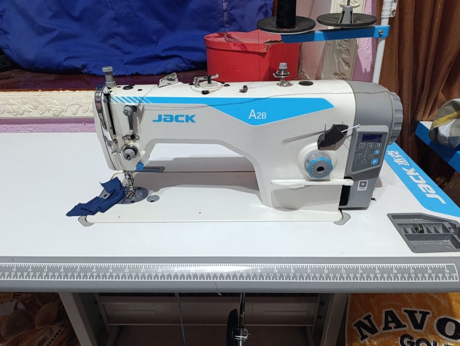 JACK tikuv mashinasi