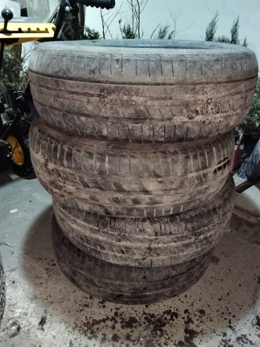 Продам летние б/у шины 185/65/15