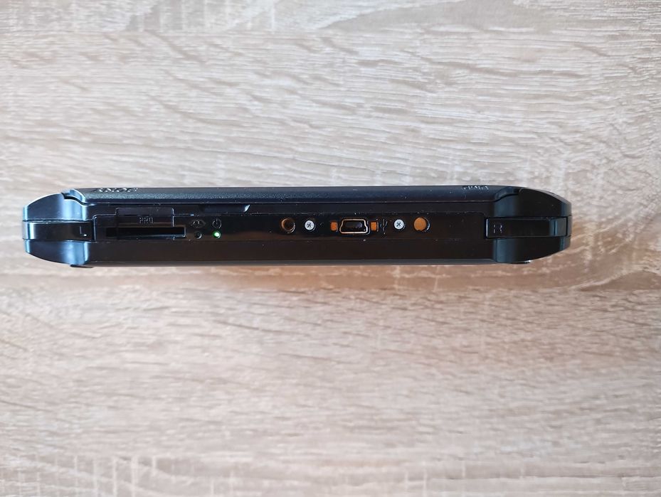 Sony PSP E1004 конзола