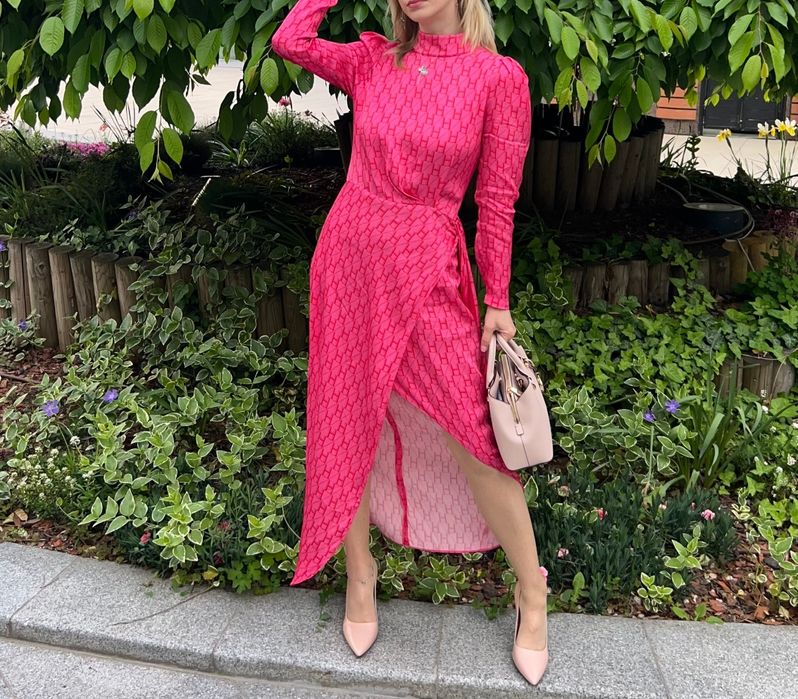 Rochie Hugo roz aprins