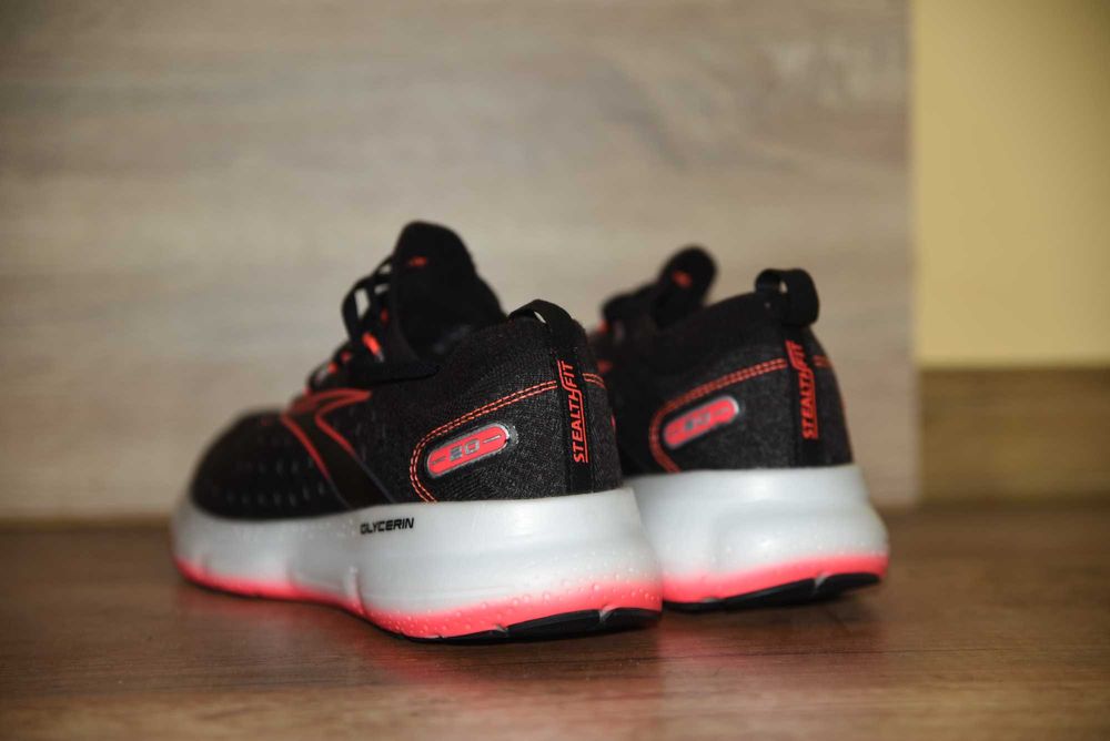 Brooks Glyceryn 20, номер 42