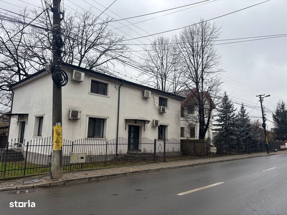 Casa cu 6 camere in zona Campus Palas