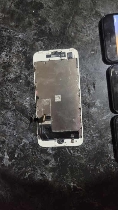 Iphone 7 3tasi birdaniga