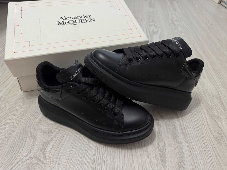 Adidasi Alexander Mc Queen l Produs NOU Premium din Piele - Full Box