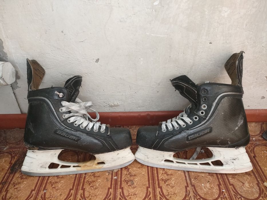 Продам коньки баур