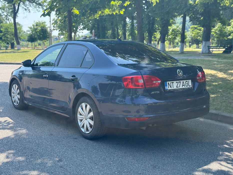 VOLKSWAGEN Jetta 2012 — imagine 4