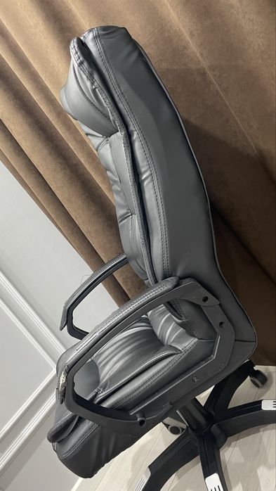 Кресло кожанный