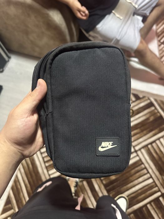 Vand borseta de la nike