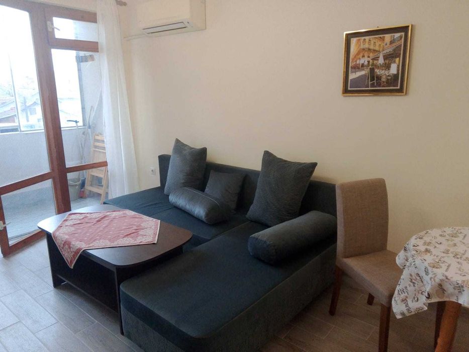 Дава се под наем Двустаен апартамент в Пловдив, Христо Смирненски - 65 кв.м за 402.9 € - Снимка #2