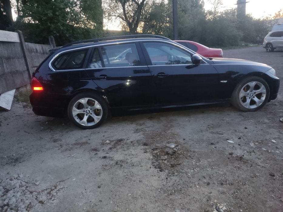 Dezmembrez BMW E90 330XD, motor N57D30A