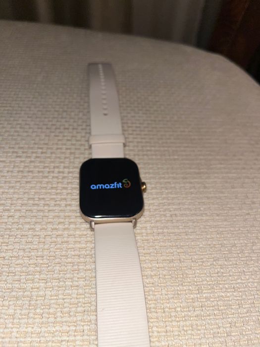 Amazfit GTS 3 като нов с протектор допълнителни кожени каишки