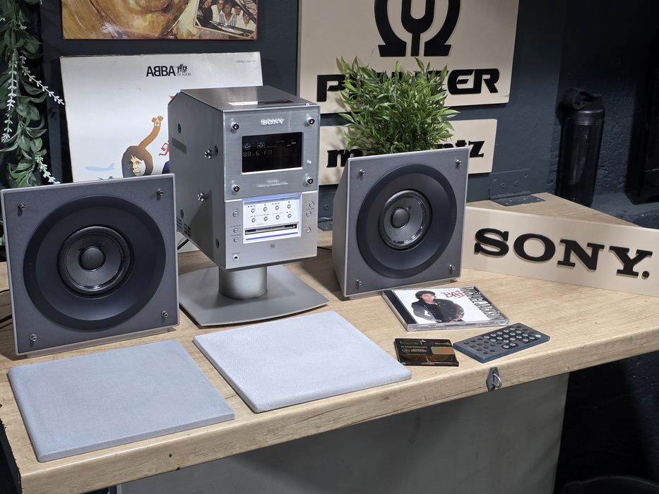 Sistem audio SONY CMT-MD1, combina premium, mini disc, cd-player,  radio, boxe amplificator, telecomanda
