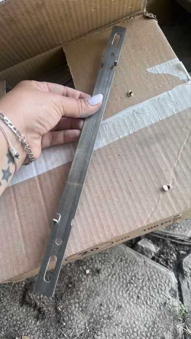 Продавам дистанциал - 20 см; 200 броя