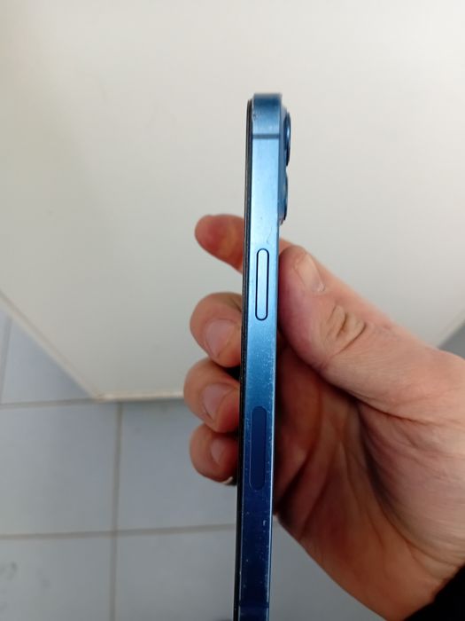 Продам  айфоне 13