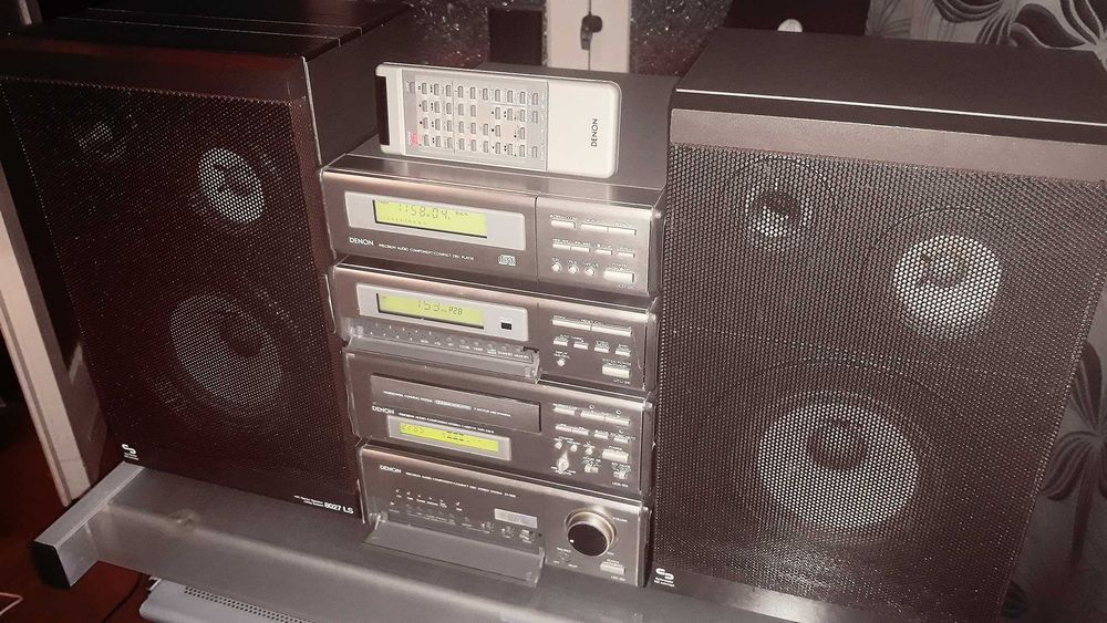 Linie Hi-Fi Denon D-100 (Telecomanda orig. + Boxe Schneider)