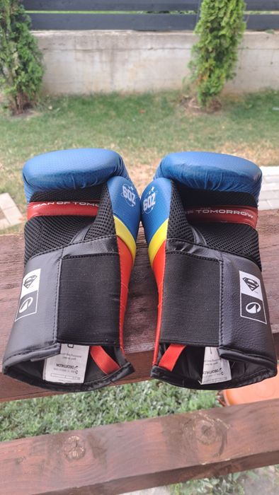 Sac de box si manusi Superman Decathlon Domyos