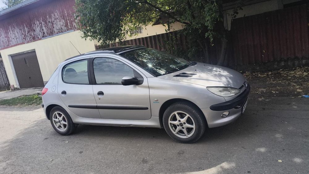 Peugeot 206 2000 benzină, 590 € — imagine 3
