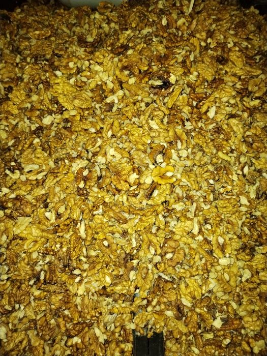 miez de nucă românească