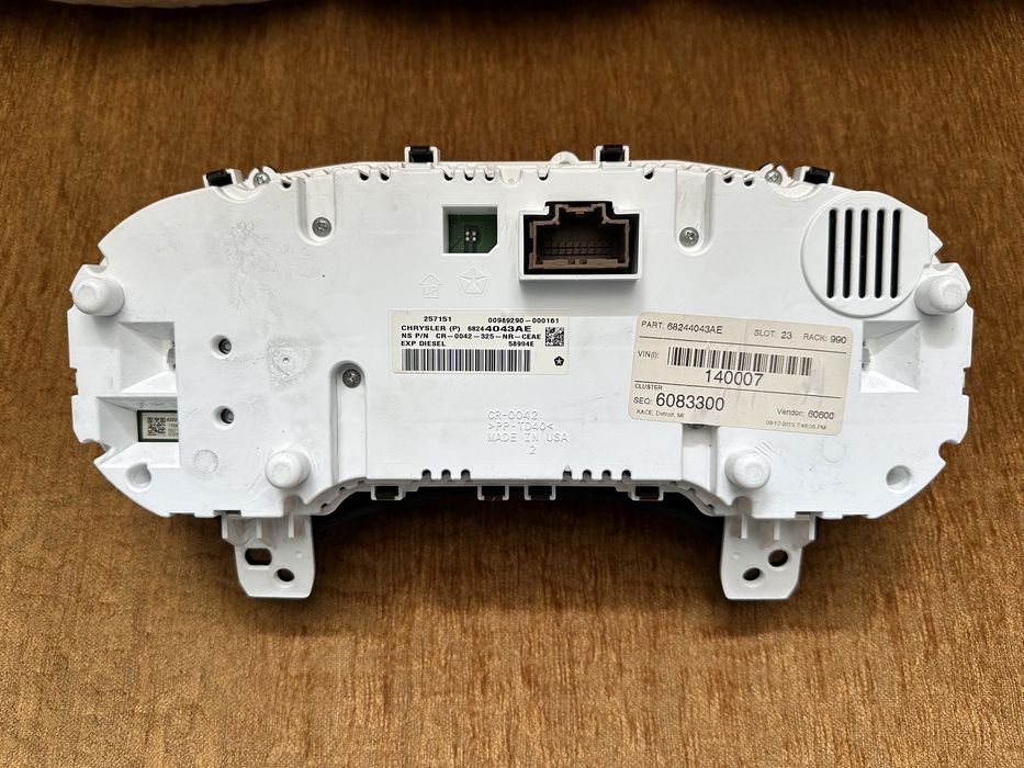 Ceasuri bord Jeep Grand Cherokee : 68244043AE