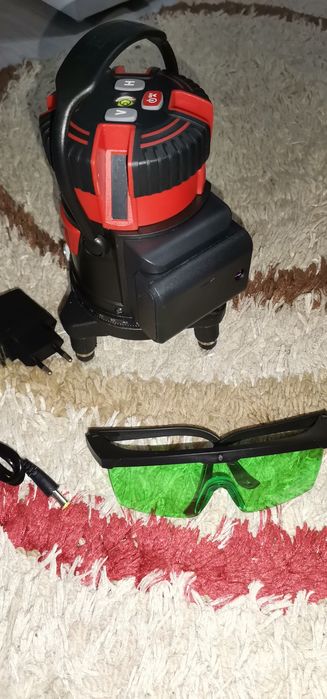 Лазерный уровень Куат про