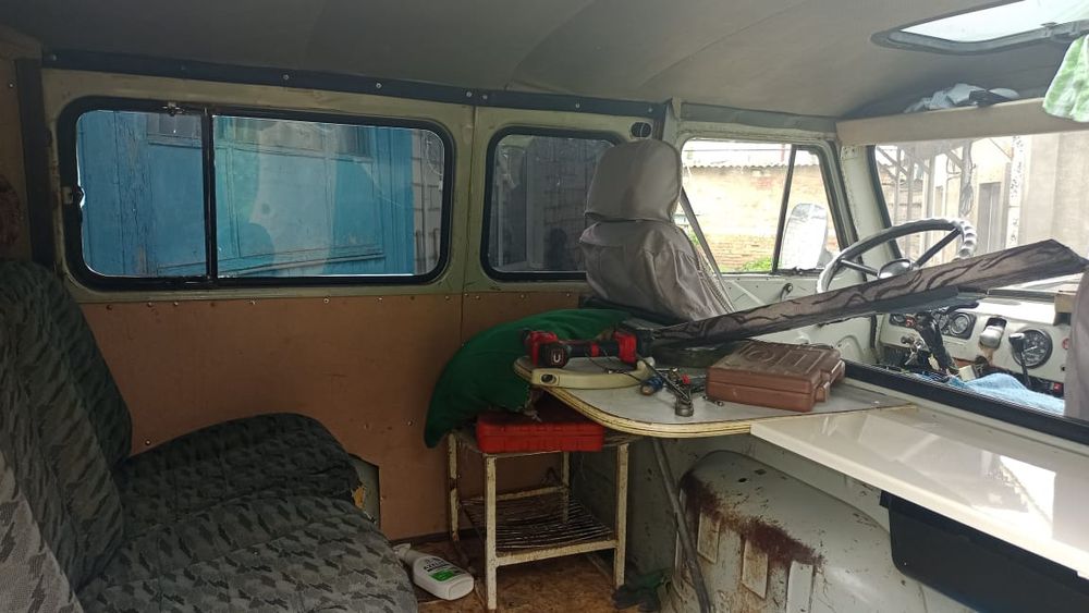 Продам УАЗ буханку 2005 года